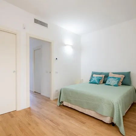 Maison Blaesia - Beachfront Modern Sea Loft Lägenhet *