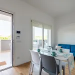 Maison Blaesia - Beachfront Modern Sea Loft Διαμέρισμα