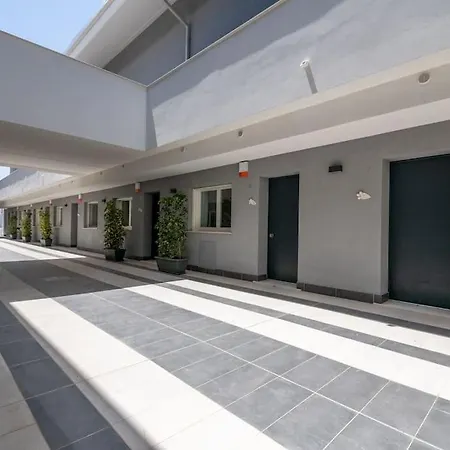 Апартаменты Maison Blaesia - Beachfront Modern Sea Loft