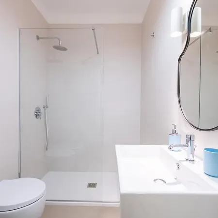 Maison Blaesia - Beachfront Modern Sea Loft Апартаменты Бари