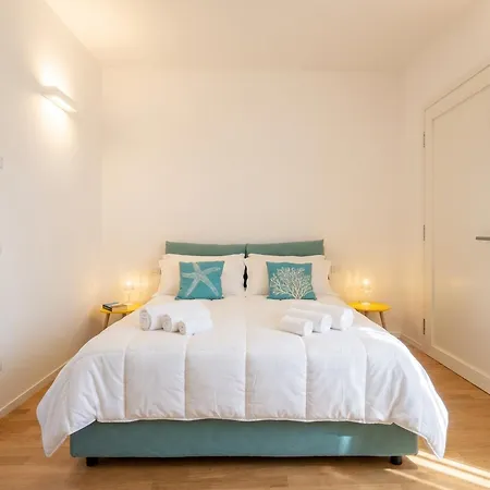 Maison Blaesia - Beachfront Modern Sea Loft Apartamento *