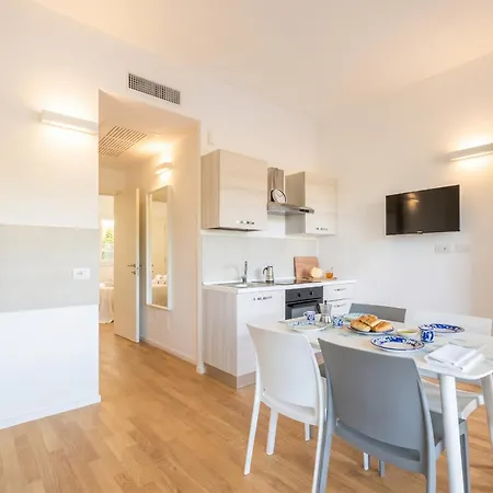 Maison Blaesia - Beachfront Modern Sea Loft * Bari