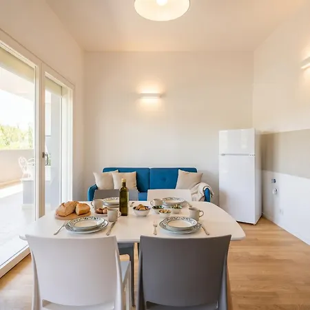 Apartamento Maison Blaesia - Beachfront Modern Sea Loft *
