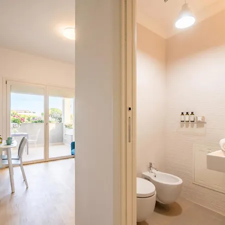 Maison Blaesia - Beachfront Modern Sea Loft Bari