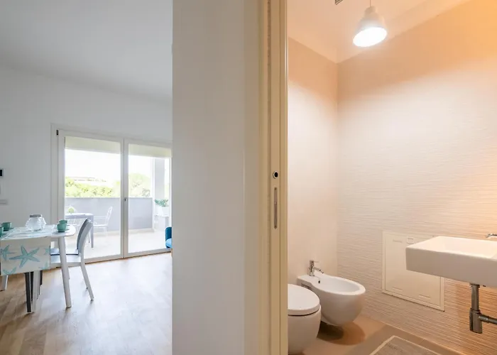 Maison Blaesia - Beachfront Modern Sea Loft Apartament Bari